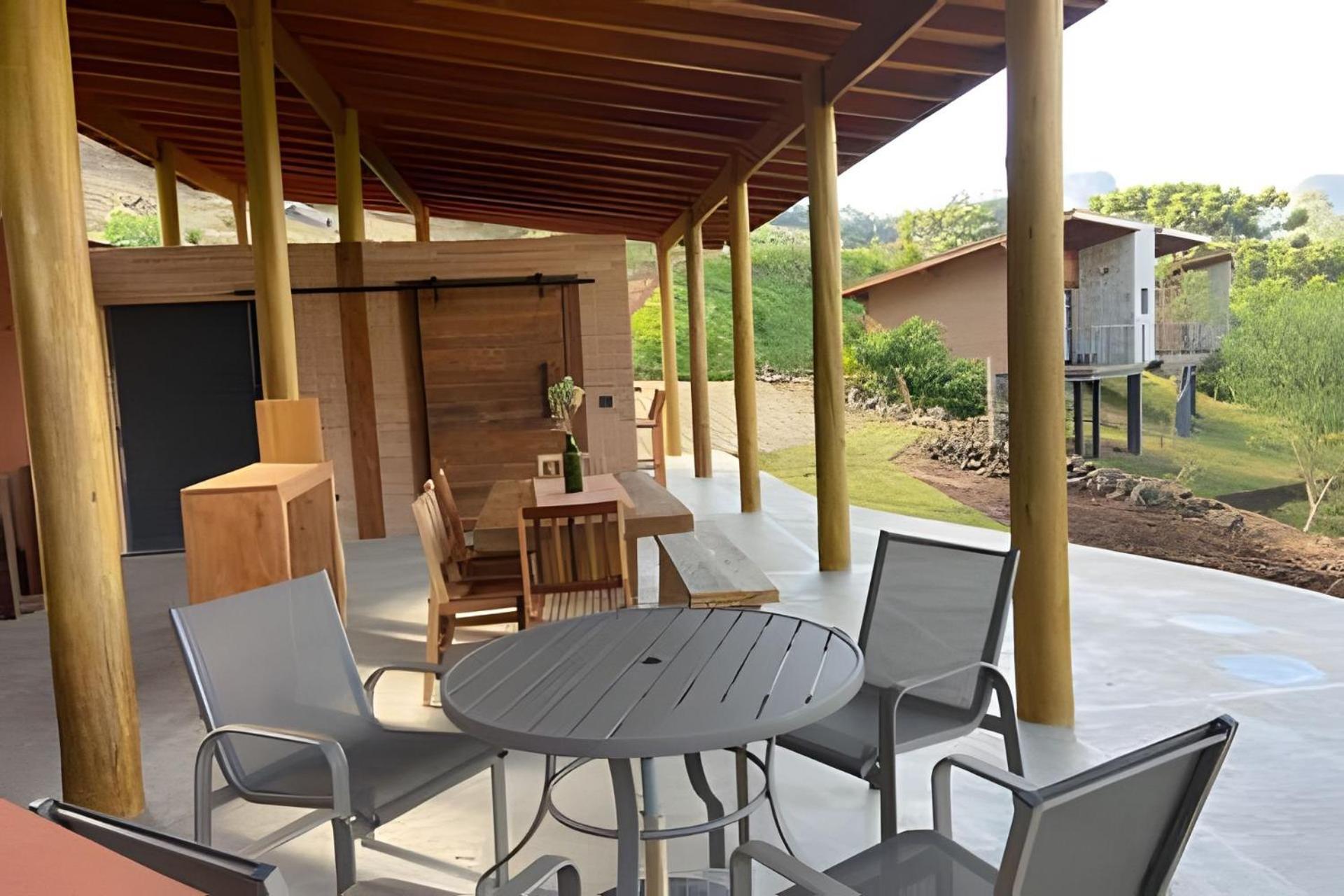 Chales Suites Gorjeios Da Mantiqueira 상벤투 두 사푸카이 외부 사진